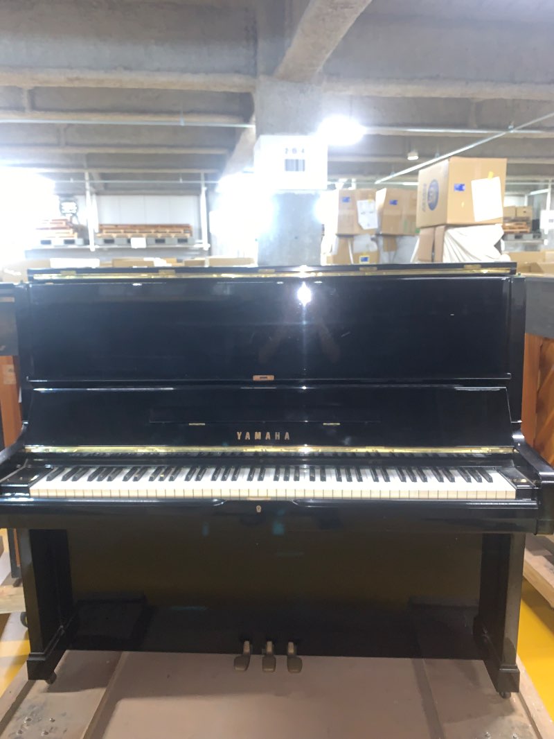 YAMAHA