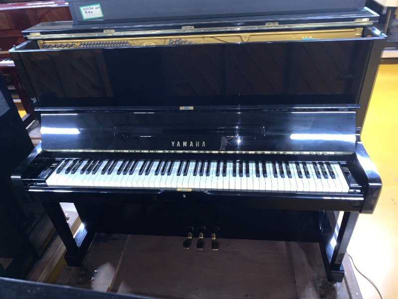 YAMAHA