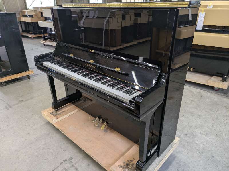 YAMAHA