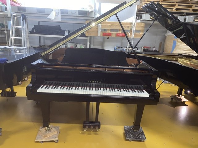 YAMAHA
