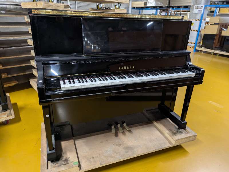 YAMAHA