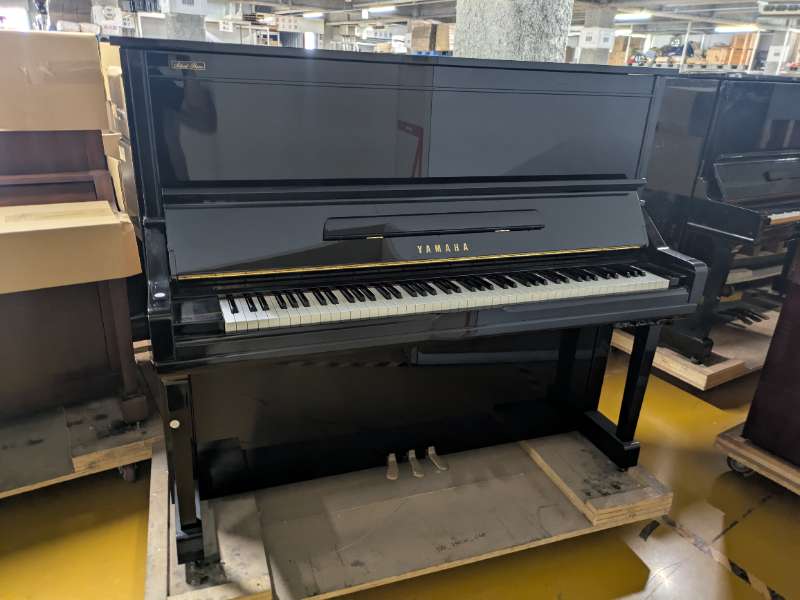 YAMAHA