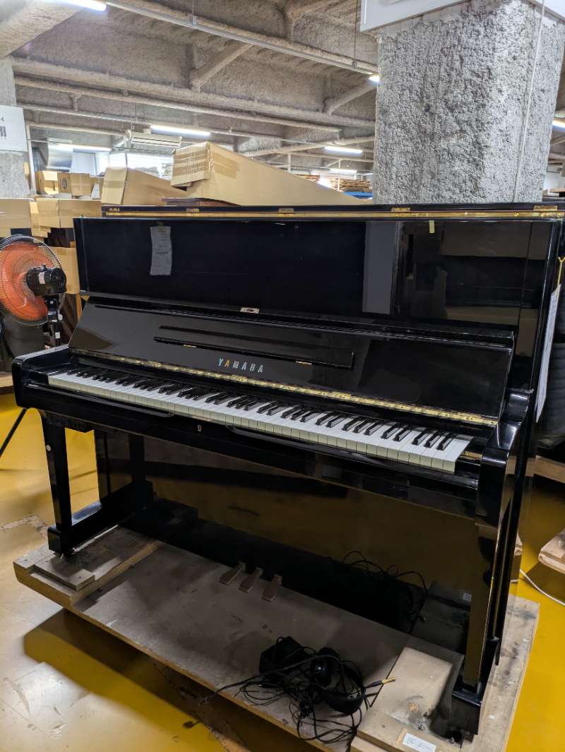 YAMAHA