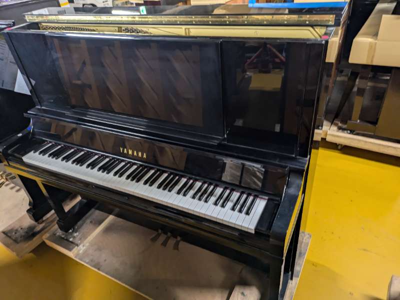 YAMAHA