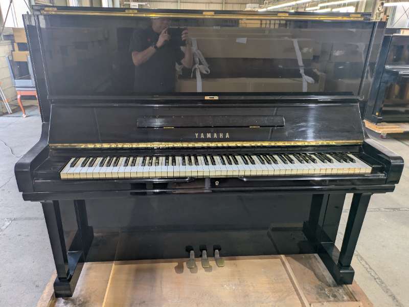 YAMAHA