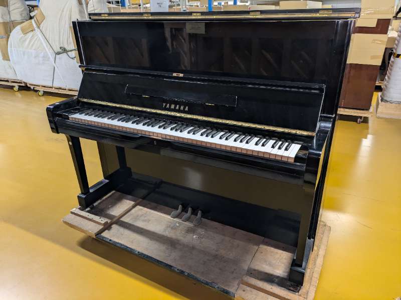 YAMAHA