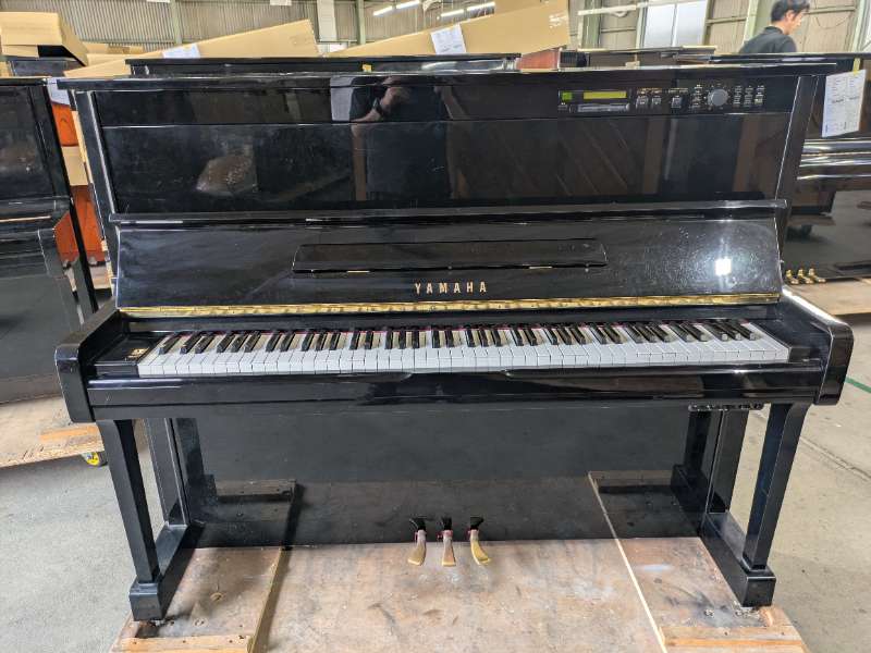 YAMAHA