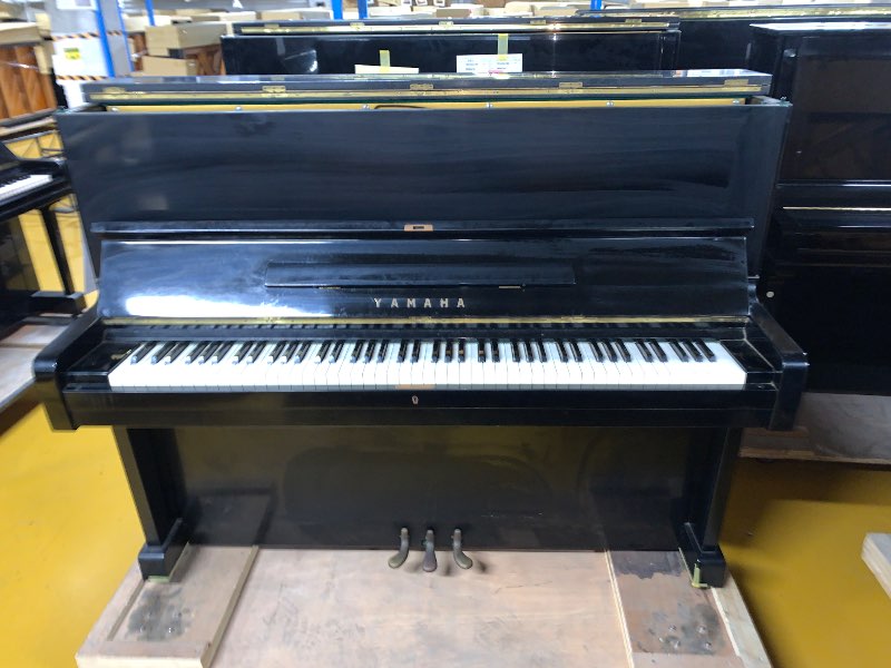 YAMAHA