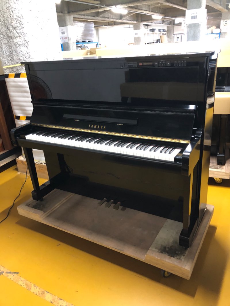 YAMAHA