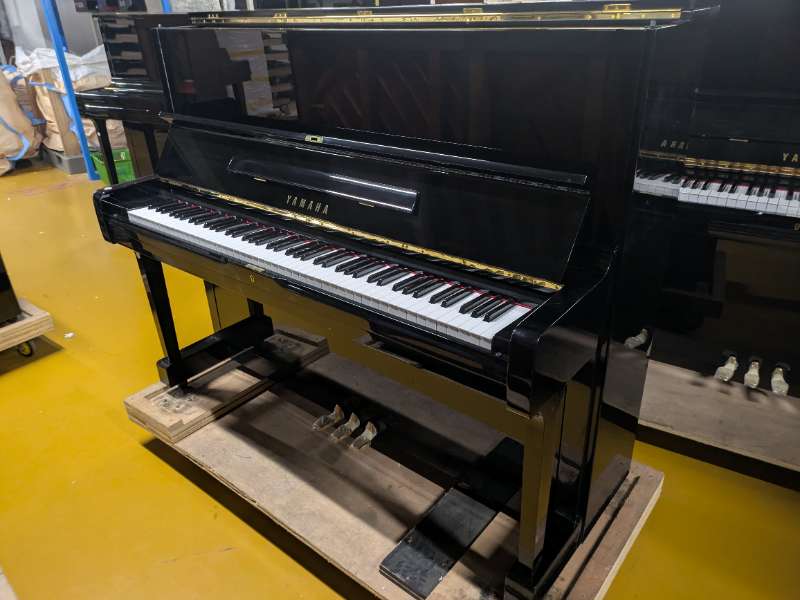 YAMAHA