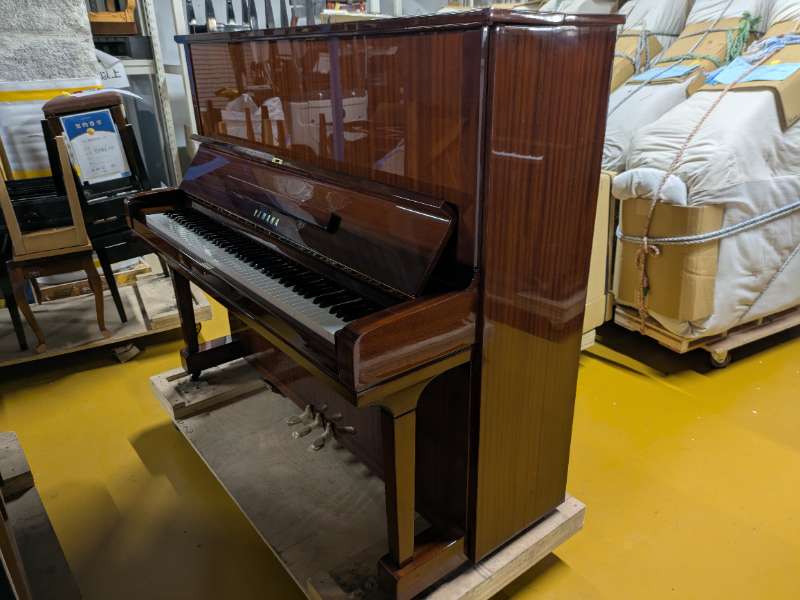 YAMAHA