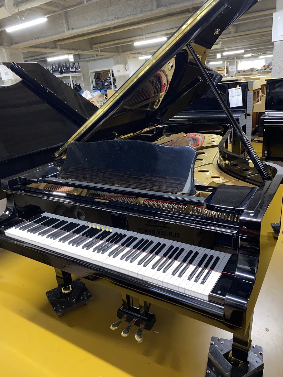 YAMAHA